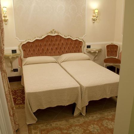Appartamento Ca' Cavalli Венеция Стая снимка