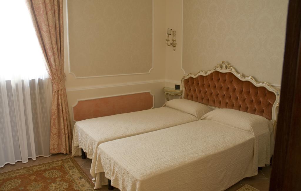 Appartamento Ca' Cavalli Венеция Стая снимка